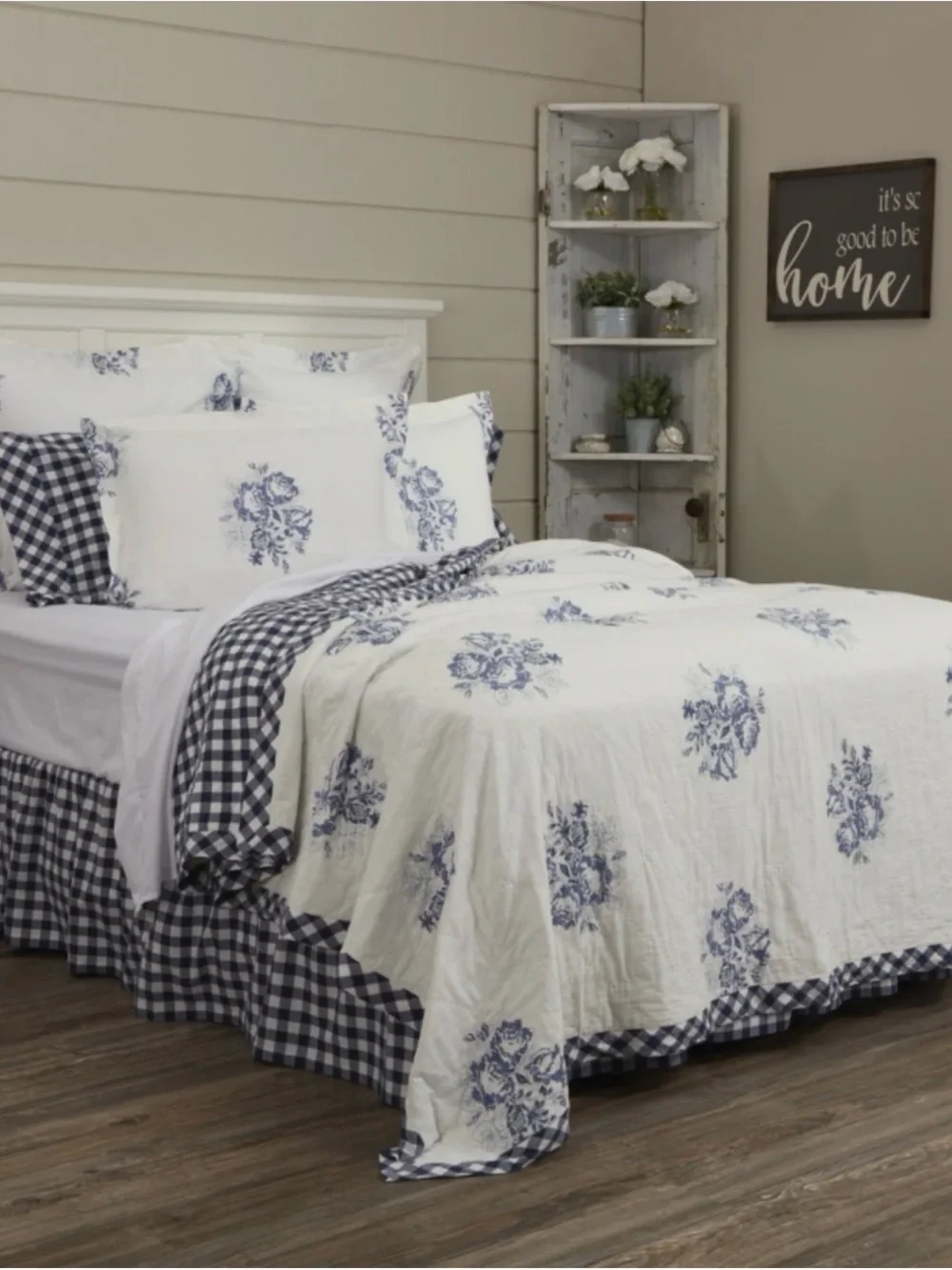 LYDIA BLUE TWIN QUILT